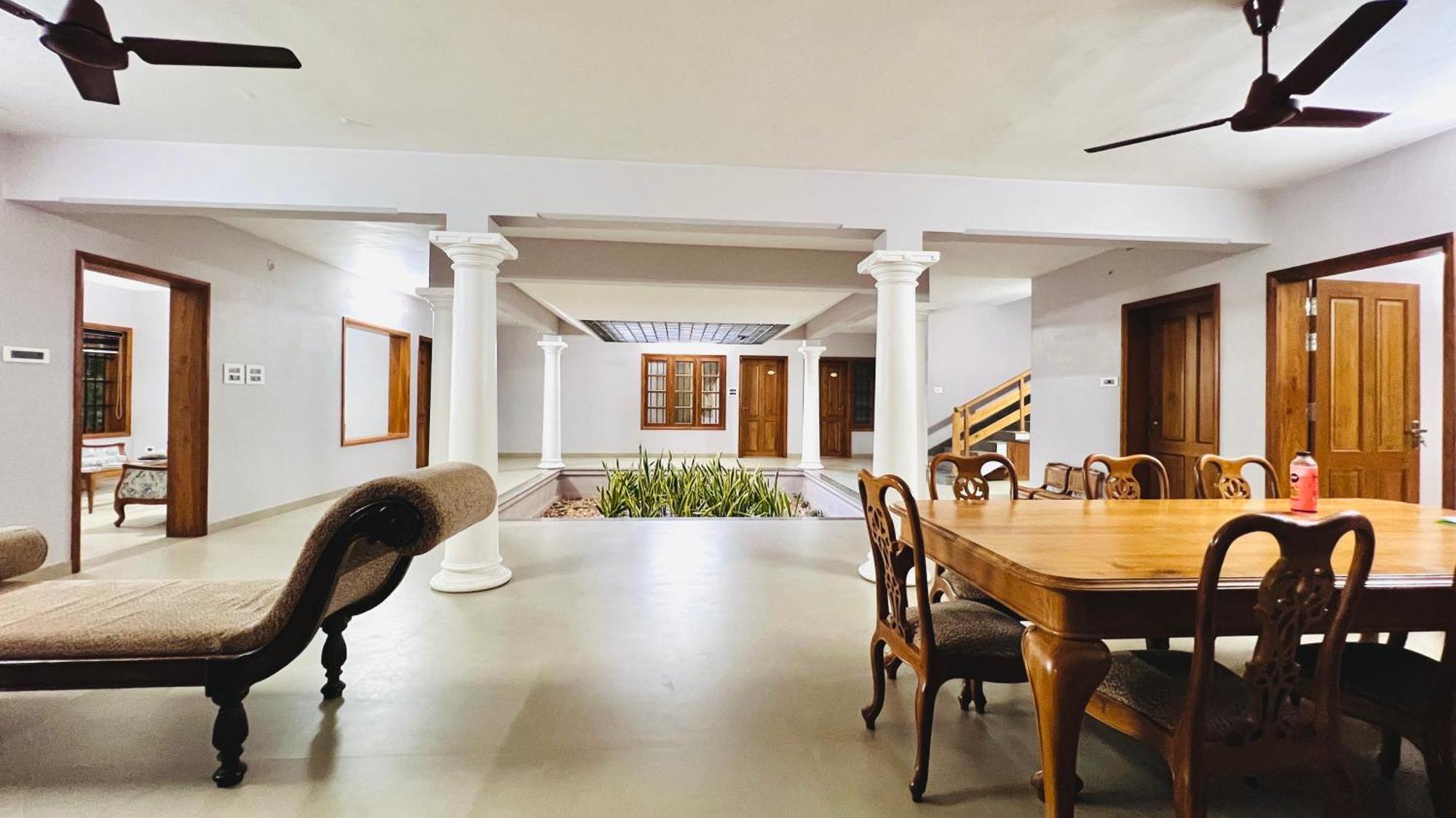 Apartamento Waterfront By Palmyra Kollam Exterior foto