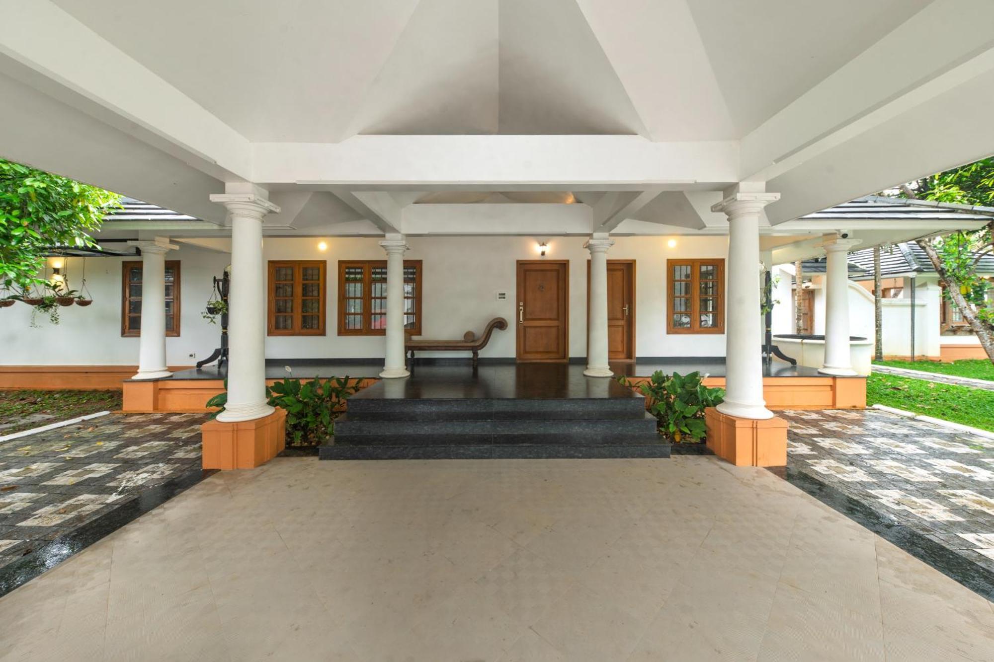 Apartamento Waterfront By Palmyra Kollam Exterior foto